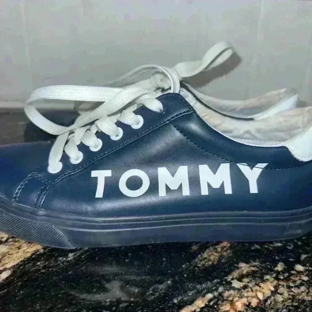 Tommy Hilfiger Sneakers for Woman. Size 6, Blue & White - Picture 7 of 12